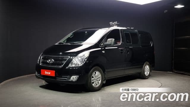 Hyundai Grand Starex Smart, 2017 1
