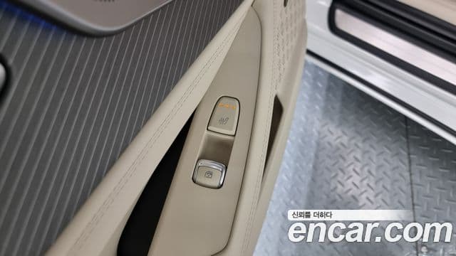 Kia The / новый New K8 гибрид Signature, 2025 18