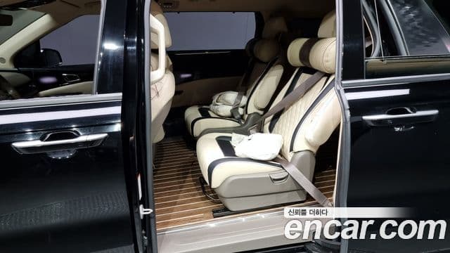 Kia Carnival 4세대 бензин 7인승 High Limousine(компания по спецнадстройкам), 2022 12