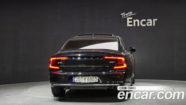 Volvo S90 B6 AWD Ultimate Bright, 2023 4