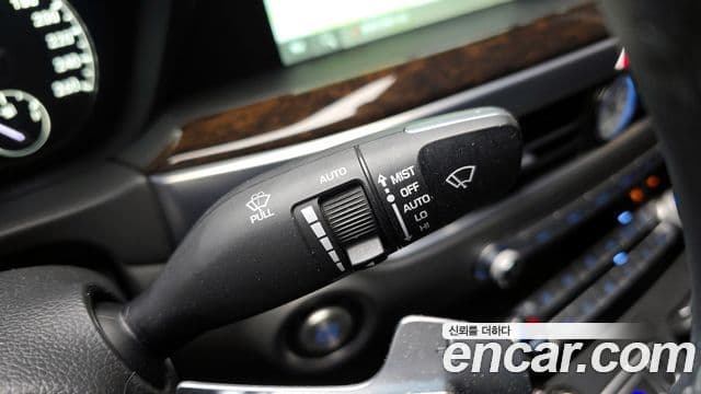 Genesis G90 Premium Luxury, 2019 19