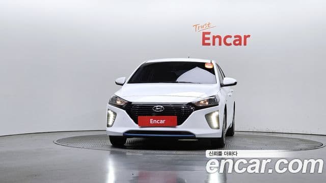 Hyundai Ioniq гибрид, 2019 3