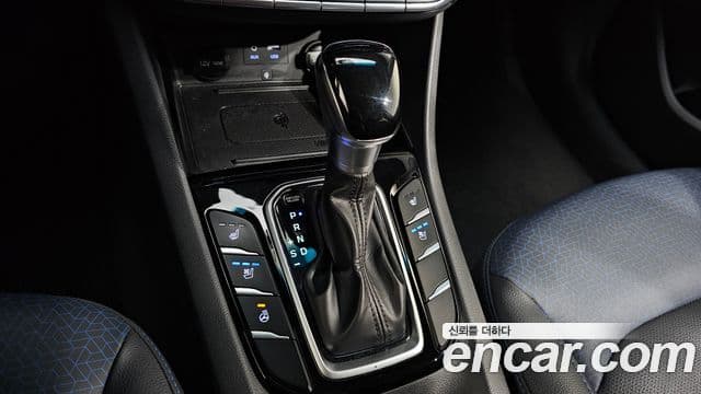 Hyundai Ioniq гибрид, 2019 9