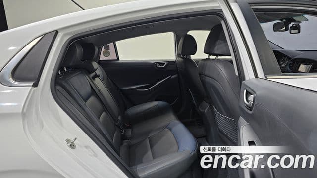 Hyundai Ioniq гибрид, 2019 12