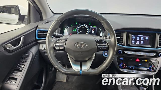 Hyundai Ioniq гибрид, 2019 14
