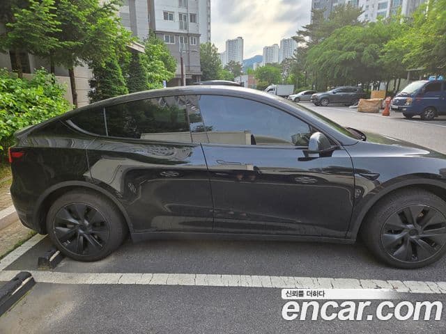 Tesla модель Y, 2024 3