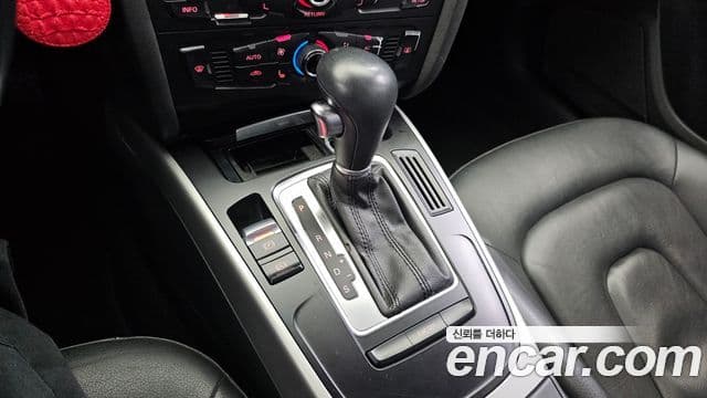 Audi New A4 B8, 2010 9