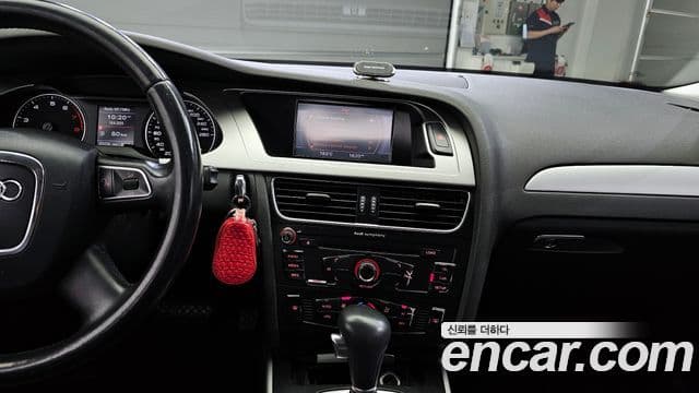 Audi New A4 B8, 2010 18