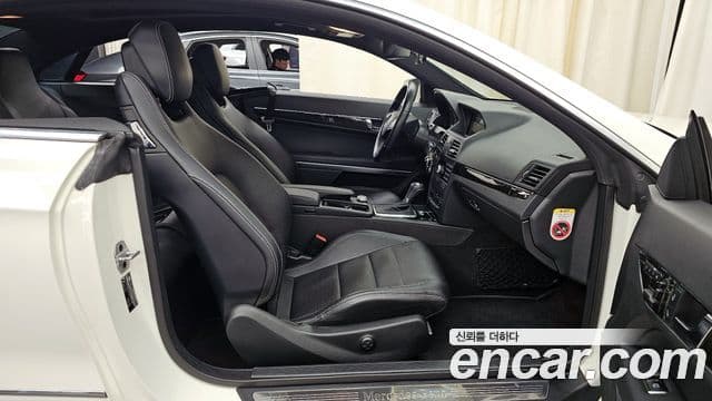 Mercedes-Benz E-класс W212 E350 купе, 2011 11