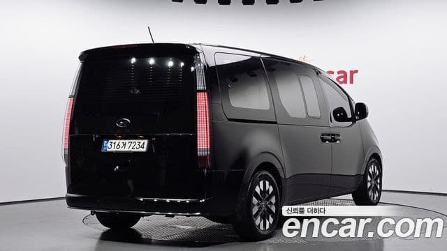 Hyundai Staria Inspiration, 2022 2