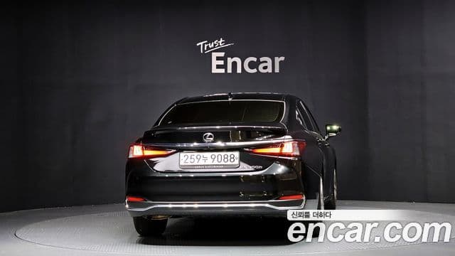 Lexus ES300h 7세대 Executive, 2023 4