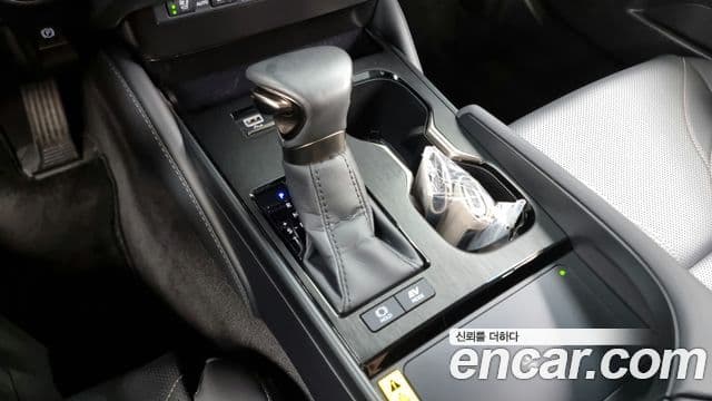 Lexus ES300h 7세대 Executive, 2023 9