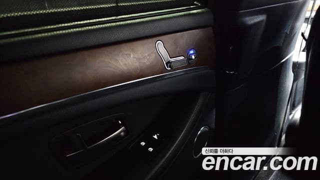 KG모빌리티(SsangYong) 뉴체어맨 W лимузин, 2012 16