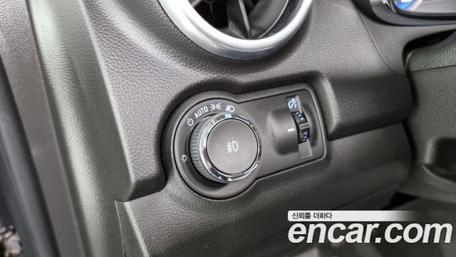 Chevrolet(GM대우) Trax 1.6 дизель Perfect чёрный, 2016 13