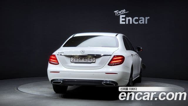 Mercedes-Benz E-класс W213 Avantgarde, 2020 4