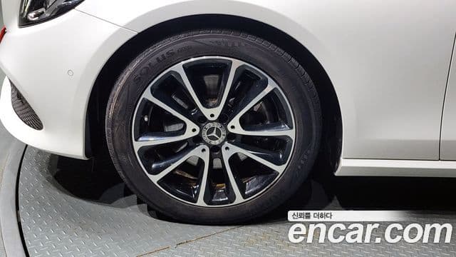 Mercedes-Benz E-класс W213 Avantgarde, 2020 все фото