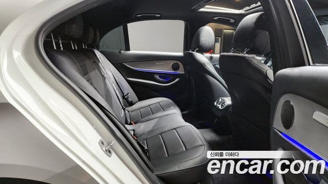 Mercedes-Benz E-класс W213 Avantgarde, 2020 12