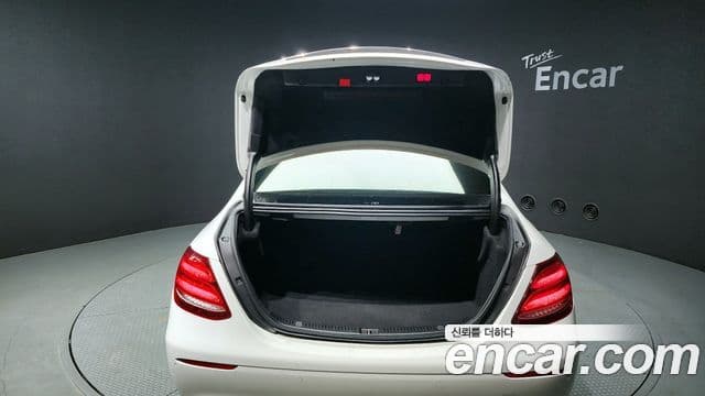 Mercedes-Benz E-класс W213 Avantgarde, 2020 20