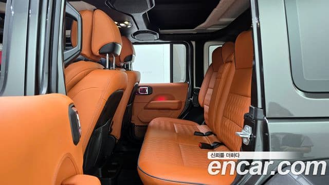 Jeep Wrangler (JL) 2.0 Overland 4도어, 2019 13