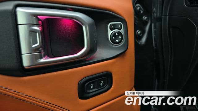 Jeep Wrangler (JL) 2.0 Overland 4도어, 2019 17