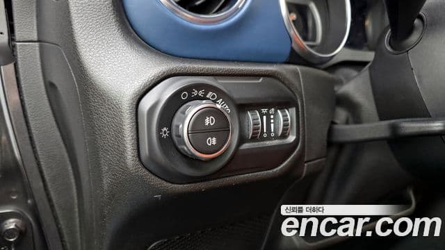 Jeep Wrangler (JL) 2.0 Overland 4도어, 2019 18