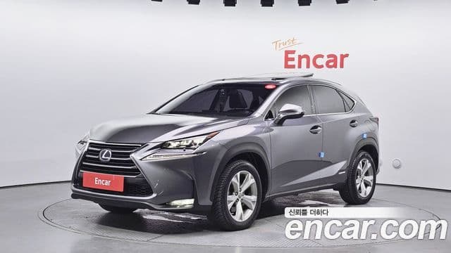 Lexus NX300h Executive, 2017 1