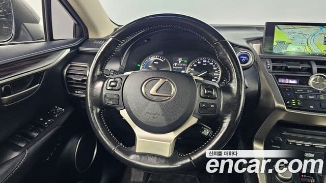 Lexus NX300h Executive, 2017 16