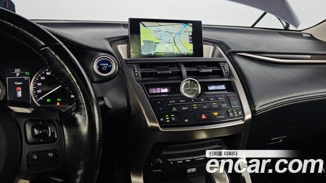 Lexus NX300h Executive, 2017 17