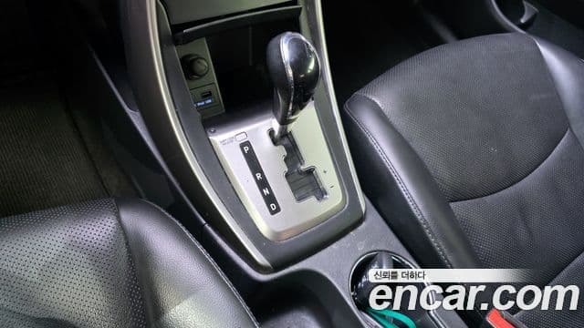 Hyundai Avante MD M16 GDI Avenue, 2013 9