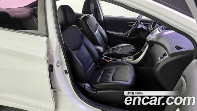 Hyundai Avante MD M16 GDI Avenue, 2013 12