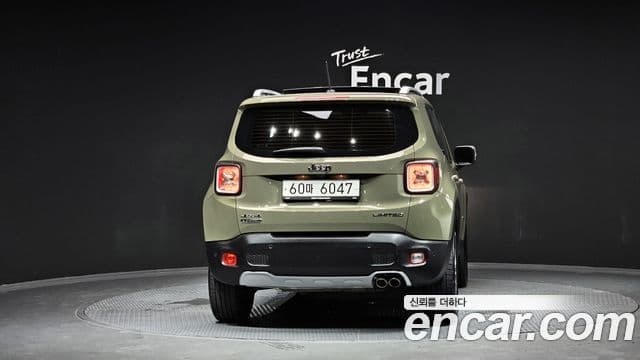Jeep Renegade 2.0 дизель Limited AWD, 2015 3