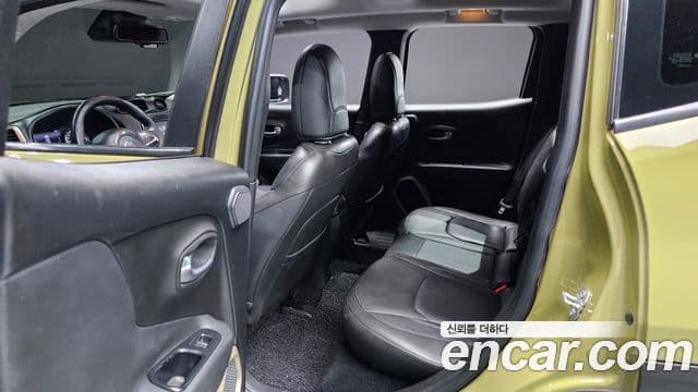 Jeep Renegade 2.0 дизель Limited AWD, 2015 12