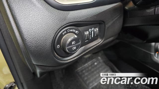 Jeep Renegade 2.0 дизель Limited AWD, 2015 16