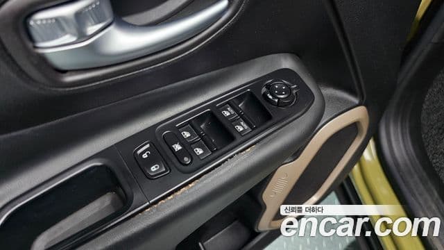 Jeep Renegade 2.0 дизель Limited AWD, 2015 18