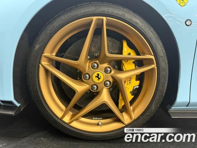 Ferrari F8 스파이더 3.9 V8, 2022 все фото