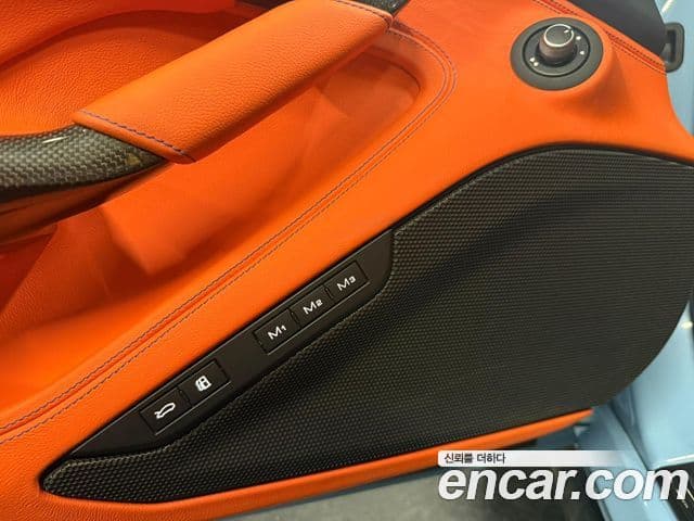 Ferrari F8 스파이더 3.9 V8, 2022 16