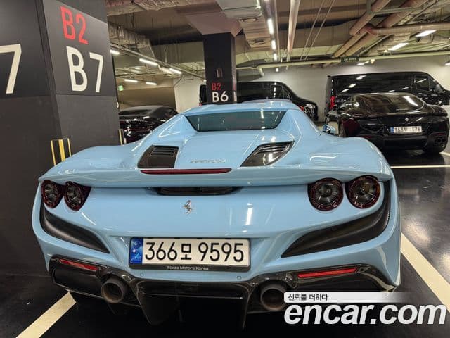 Ferrari F8 스파이더 3.9 V8, 2022 20