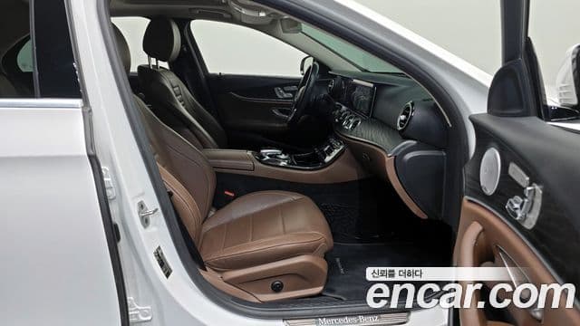 Mercedes-Benz E-класс W213 Avantgarde, 2020 10