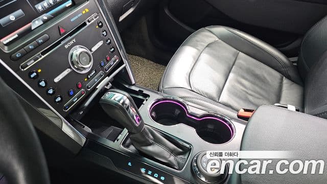 Ford Explorer 5세대, 2016 9