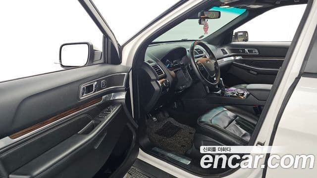 Ford Explorer 5세대, 2016 10