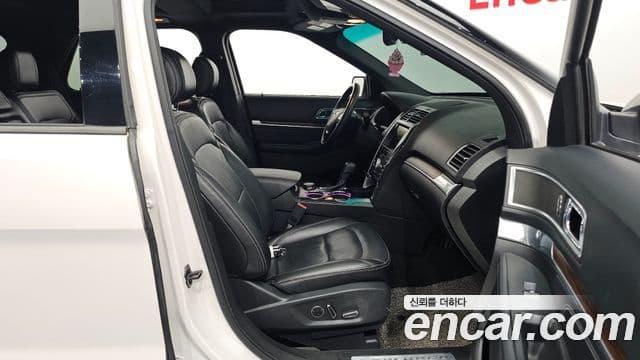 Ford Explorer 5세대, 2016 11