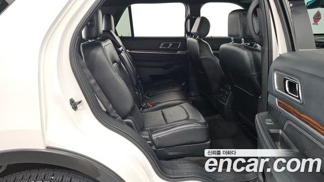 Ford Explorer 5세대, 2016 12