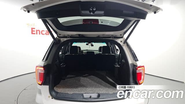 Ford Explorer 5세대, 2016 20