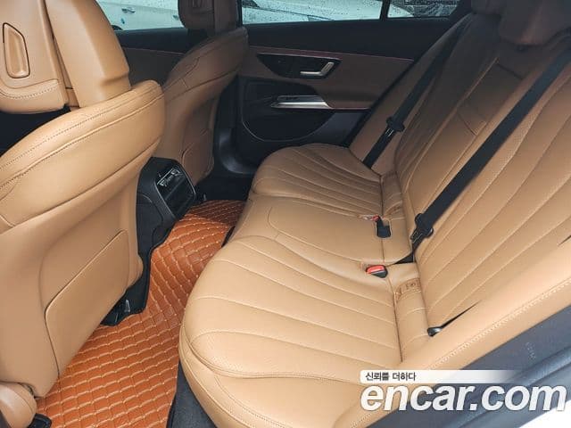 Mercedes-Benz E-класс W214 Avantgarde, 2025 12