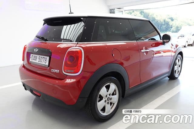 Mini Cooper 3세대, 2017 2