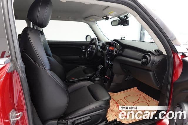 Mini Cooper 3세대, 2017 18