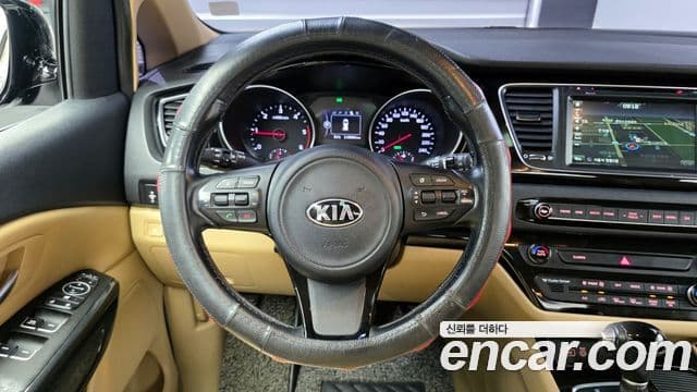 Kia All New Carnival Prestige, 2015 13