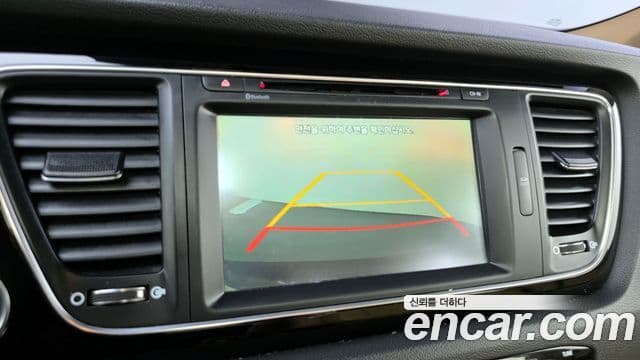 Kia All New Carnival Prestige, 2015 15