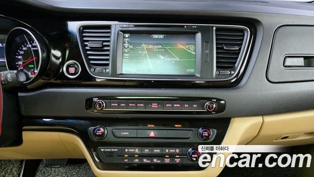 Kia All New Carnival Prestige, 2015 16