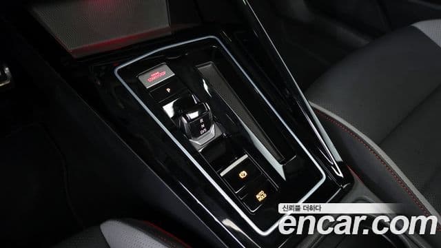 Volkswagen Гольф 8세대 2.0 GTI, 2024 9